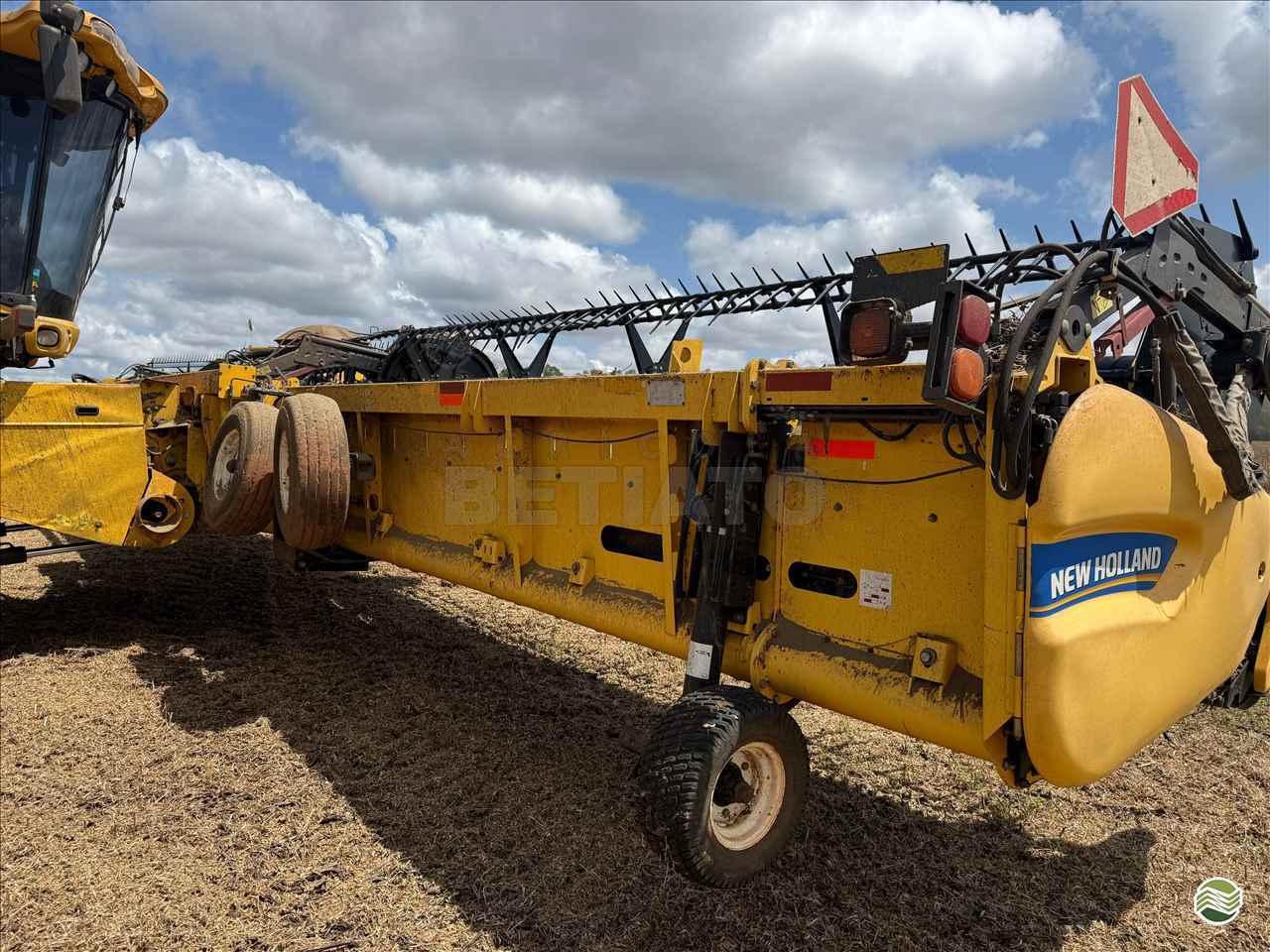 PLATAFORMA COLHEITADEIRA NEW HOLLAND SOJA Agrícola Betiato CAMPO VERDE MATO GROSSO MT